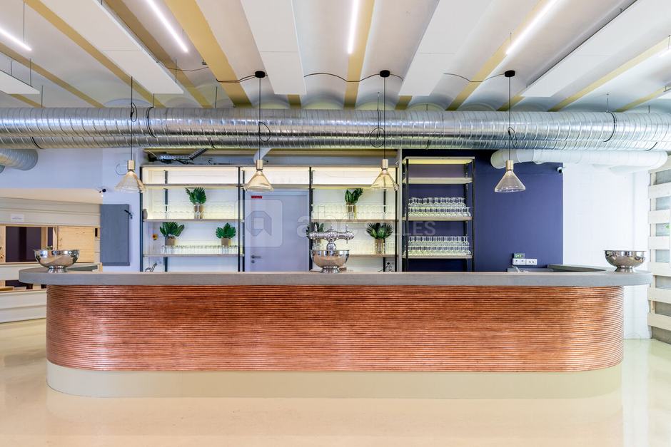 Le Transformateur — le bar et la salle